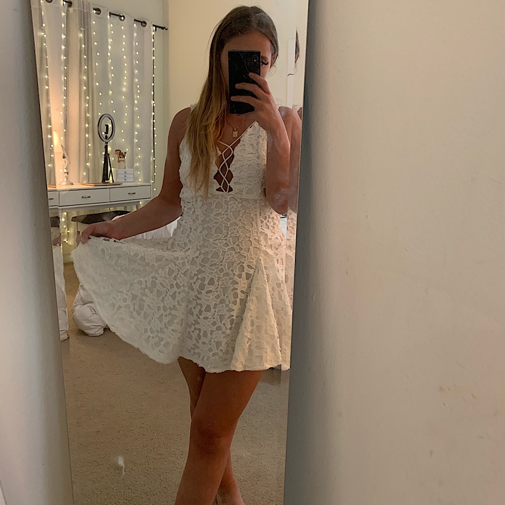 Tea & Cup White lace dress
